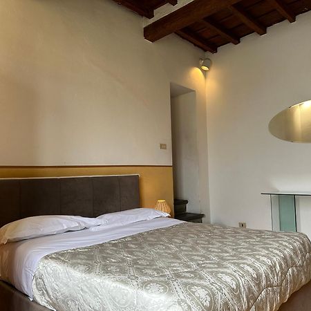 Ponte Vecchio Tower Apartment Флоренция Екстериор снимка